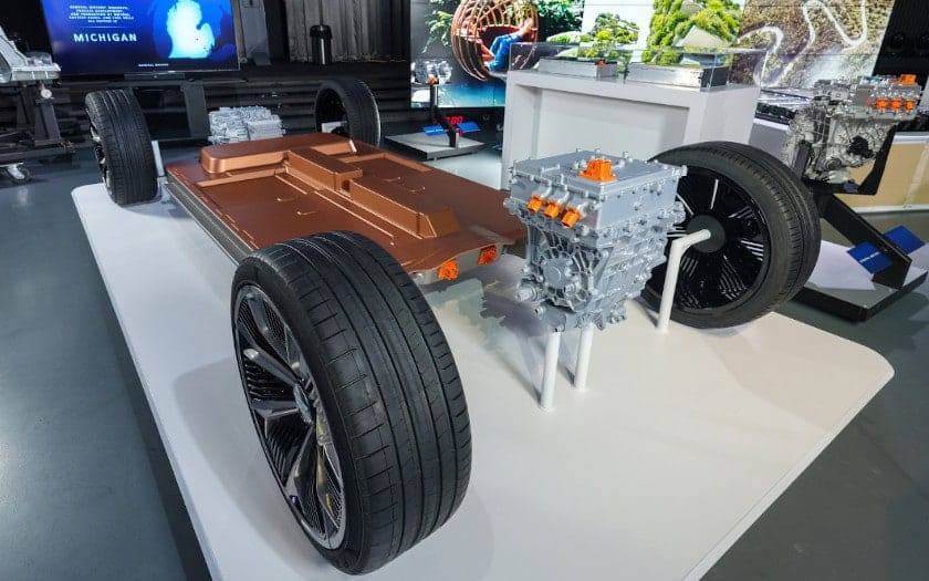 GMs Ultium Battery Platform Takes On Tesla