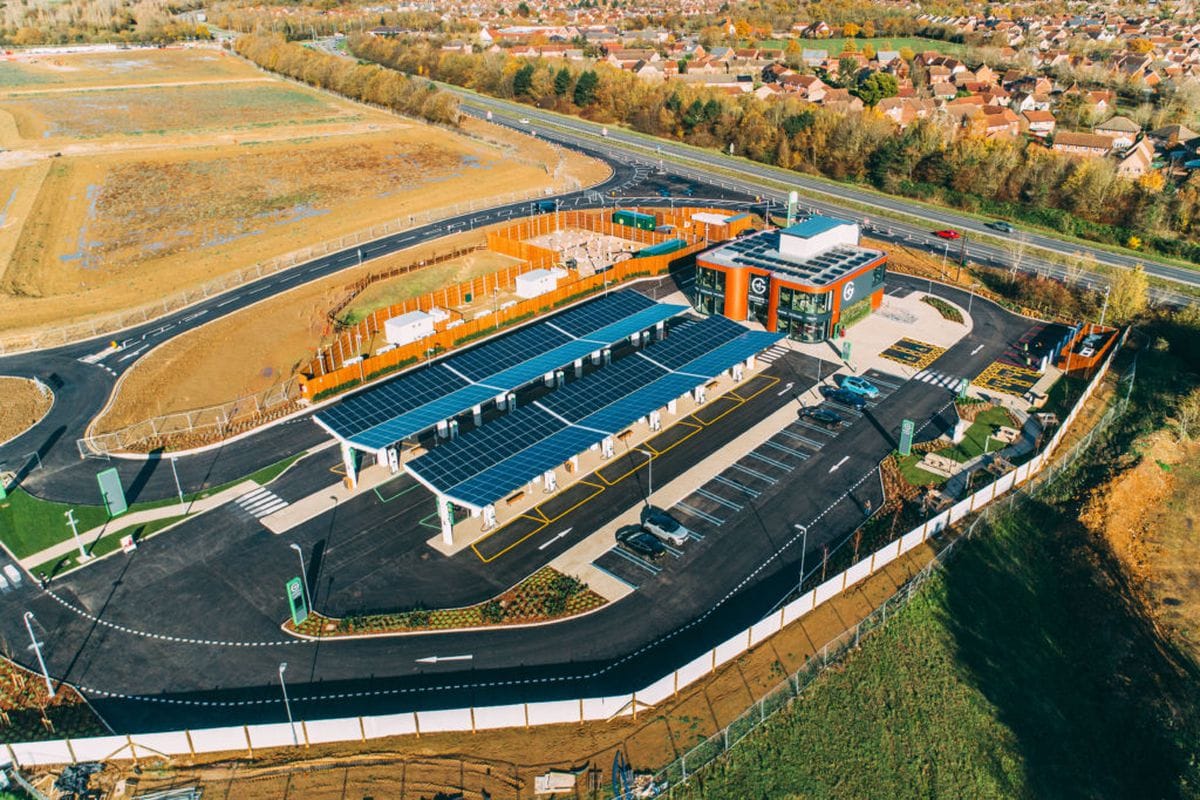 First commercial charging station for electric cars in UK